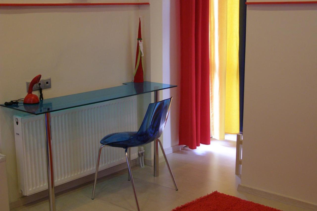 Room In A Neoclassical House - Ladybug Καστοριά Εξωτερικό φωτογραφία